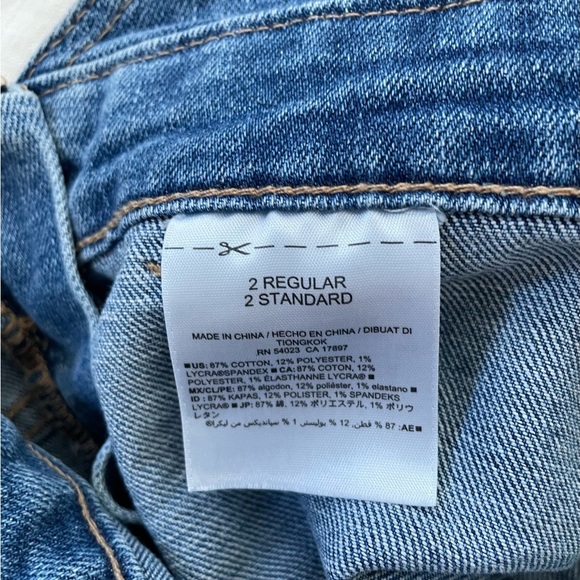 Old Navy Denim Jean Overalls Size 2  Coastal Cowgirl Classic Chic  EUC - Picture 9 of 9